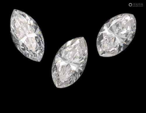 3 marquise-cut diamonds, total