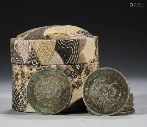 中國古代，銀幣（8枚）