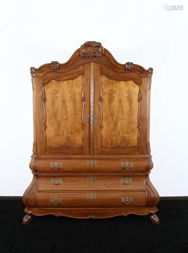 A Dutch oak Cabinet