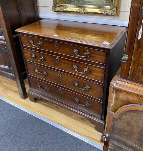 A George III mahogany chest of drawers, width 86cm, depth 48...