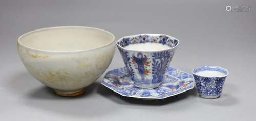 A Chinese Vung Tao cargo miniatures blue and white cup, Kang...