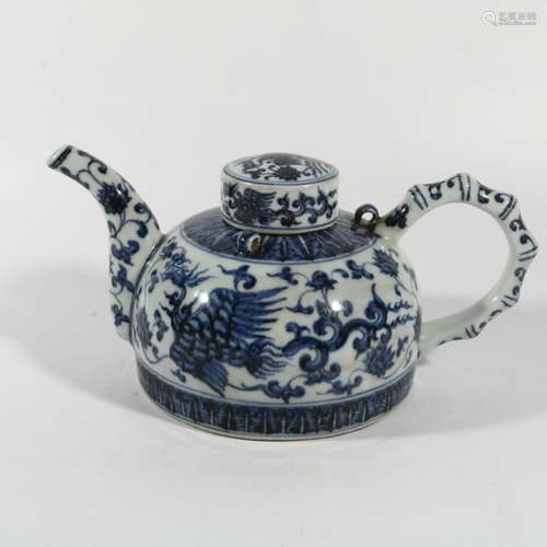 Blue and white phoenix pattern teapot