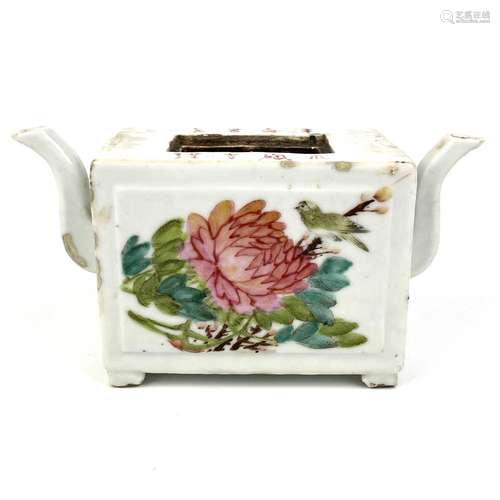 A Chinese famille rose porcelain double-spouted teapot, 19th...