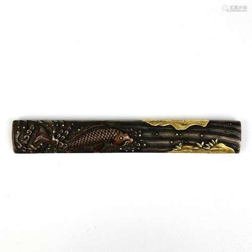 A Japanese bronze and gold kozuka, (knife handle) Edo period...