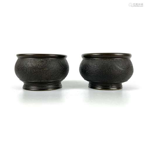 A near pair of Japanese bronze censers, 19th century.