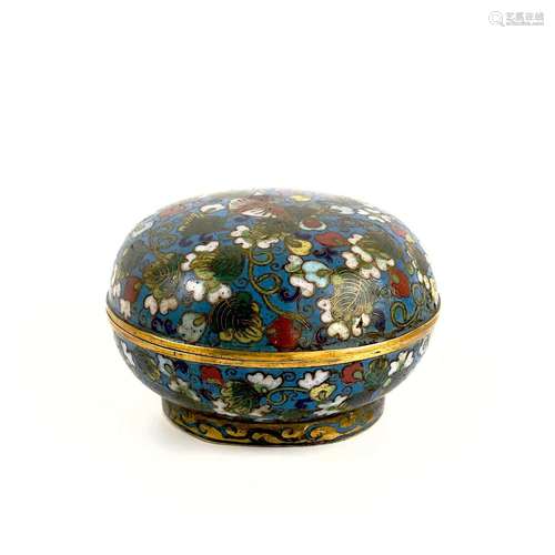 A Chinese cloisonne box and cover, Qing Dynasty.