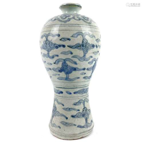 A Chinese blue and white baluster vase, Ming Dynasty.