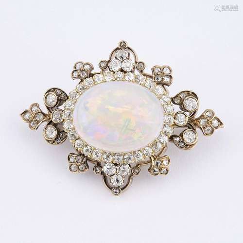 Brosche, GG 750, zentraler Opal ca. 5.0 ct.,