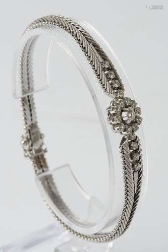 Armband, WG 585, 19 Achtkant-Diamanten zus.