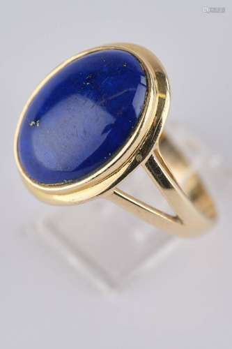 Ring, GG 585, Lapislazuli-Cabochon, ca. 4.45