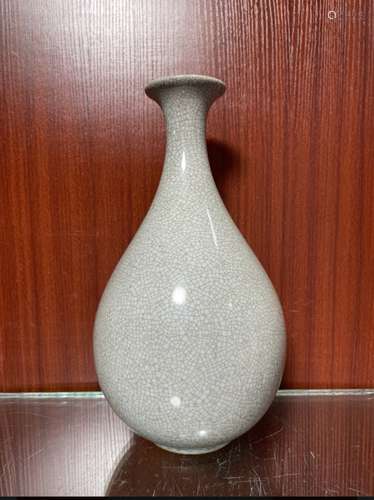 Chinese Ge Porcelain Vase