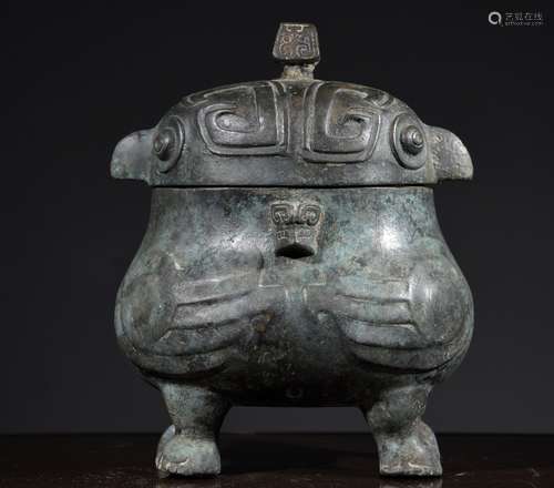 Chinese Bronze Footed Vessel