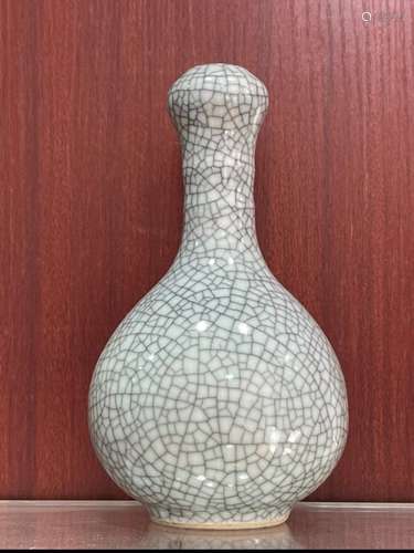 Chinese Ge Porcelain Vase