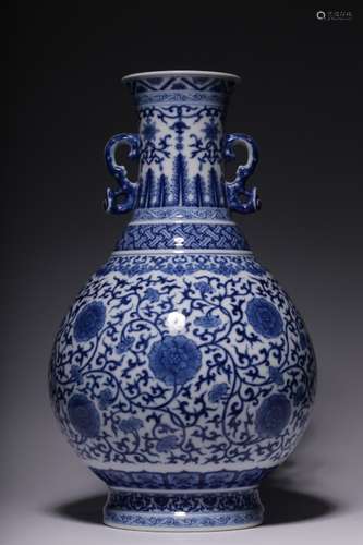 Chinese Blue and White Porcelain Vase,Mark