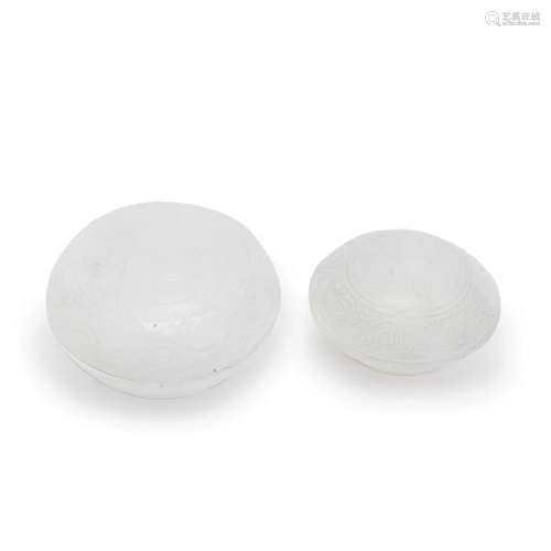 TWO WHITE GLAZED MOULDED CIRCULAR BOXES AND COVERS Song/Yuan...