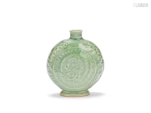 A CELADON GLAZED MOONFLASK Qing Dynasty