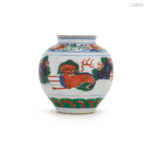 A small wucai jar, Qing dynasty, Shunzhi/Kangxi period | 清順...