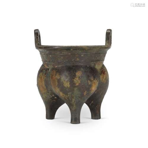 An archaic bronze tripod ritual food vessel, Liding, Early W...