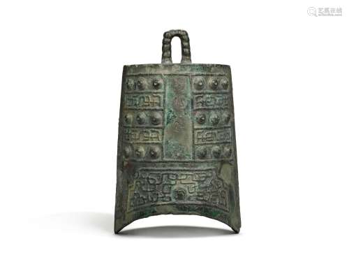 A rare inscribed archaic bronze bell, Late Spring and Autumn...