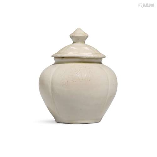 A Xing-type white-glazed jar and a cover, Five Dynasties-Son...