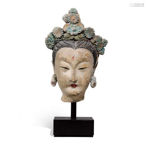 A polychrome-painted stucco head of a Bodhisattva, Song-Yuan...