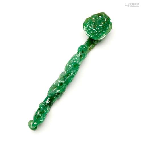 A small jadeite 'lingzhi' ruyi sceptre, 19th/20th ce...