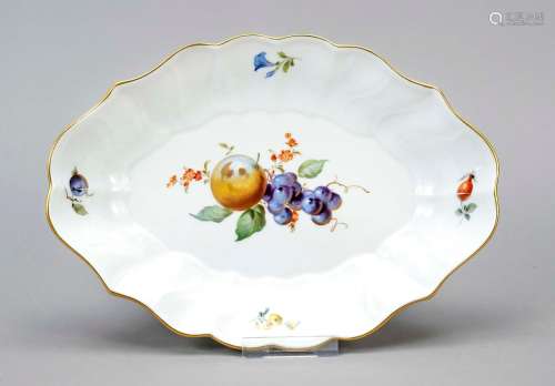 Oval bowl with wavy rim, Meissen, ma