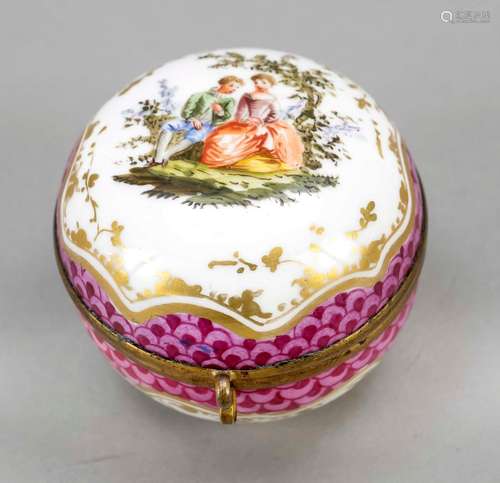 Round lidded box, Paris, 19th centur