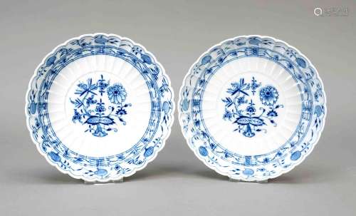 Pair of round bowls, Meissen, 20th c