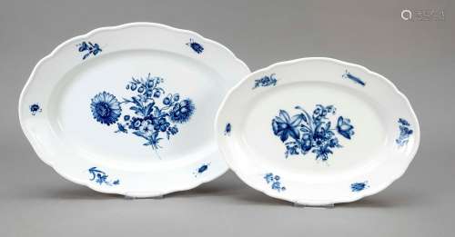 Two oval bowls, Meissen, knob period