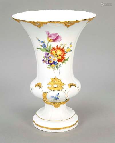 A showpiece vase, Meissen, 20th cent