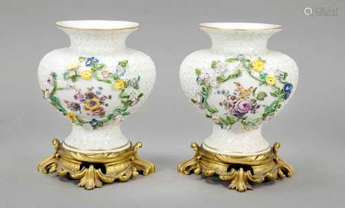 Pair of vases, w. Meissen, 18th cent