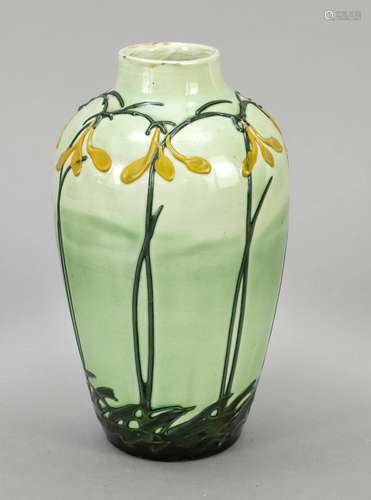 Art Nouveau vase, c. 1900, clay work