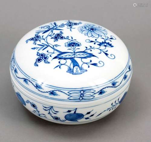 Round lidded box, Meissen, 2nd half