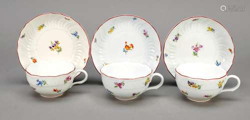 Mixed lot of three cups and saucers,