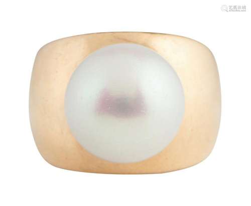 18CT GOLD AND SOUTH SEA PEARL RING