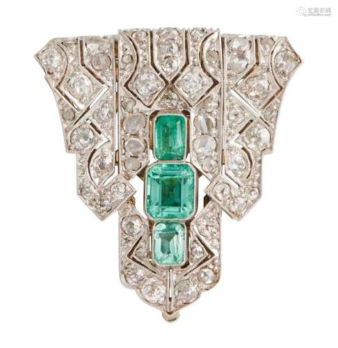 PLATINUM, 14CT WHITE GOLD, EMERALD AND DIAMOND CLIP