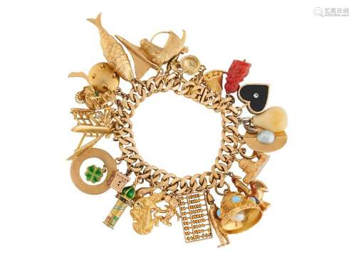 14CT GOLD CHARM BRACELET