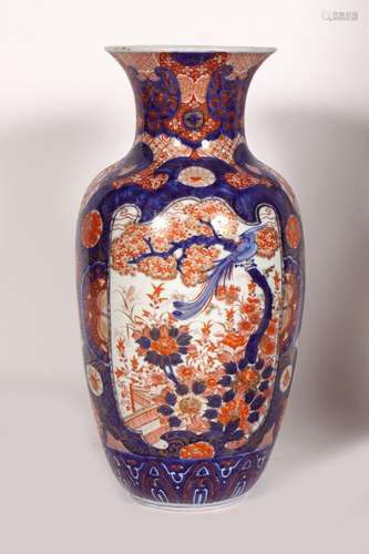 LARGE 19TH-CENTURY JAPANESE IMARI VASE