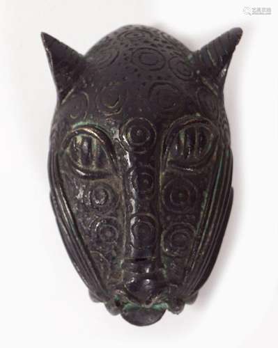 18TH-CENTURY BENIN BRONZE CAT MASK