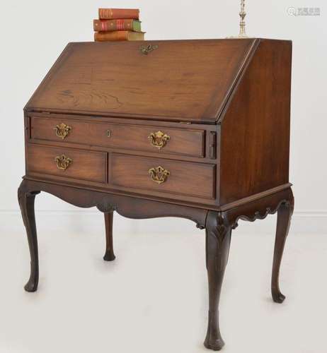 IRISH 18TH-CENTURY MAHOGANY BUREAU