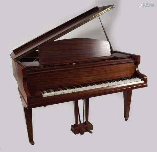 CHALLEN BABY GRAND PIANO