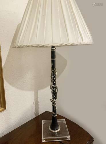 CLARINET STEMMED TABLE LAMP