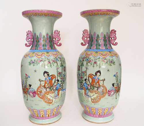 Chine, XIXe siècle, Paire de grands vases en porcelaine et é...