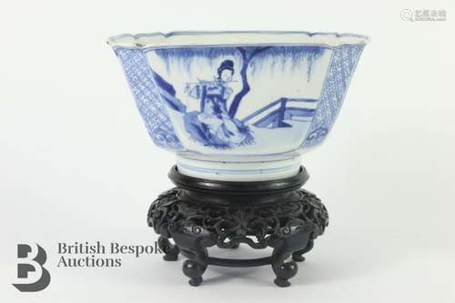 Chinese blue and white square bowl