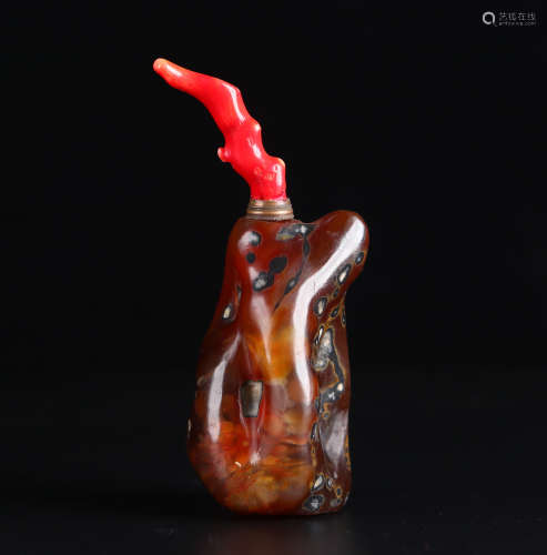 Old Collection Agate and Coral Lid Snuff Bottle