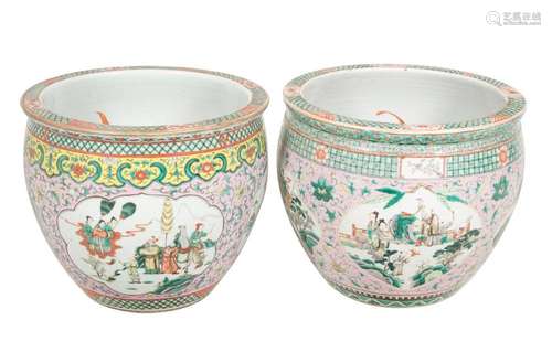 Pair of large porcelain fish bowls. China. 19th century.