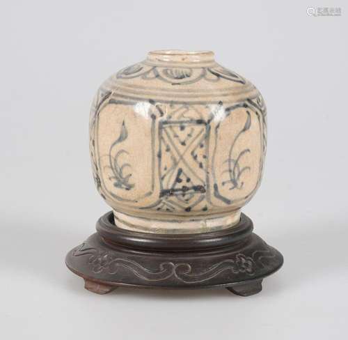 Small pottery vase. Made for exportation. China. 17th-18th c...