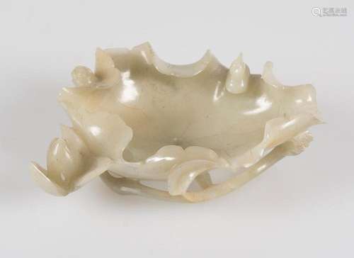 Jade goblet in the shape of a flower. China. 19th century.