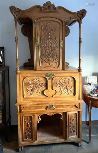 Writing desk in carved fruitwood. Art Nouveau. Circa 1900.